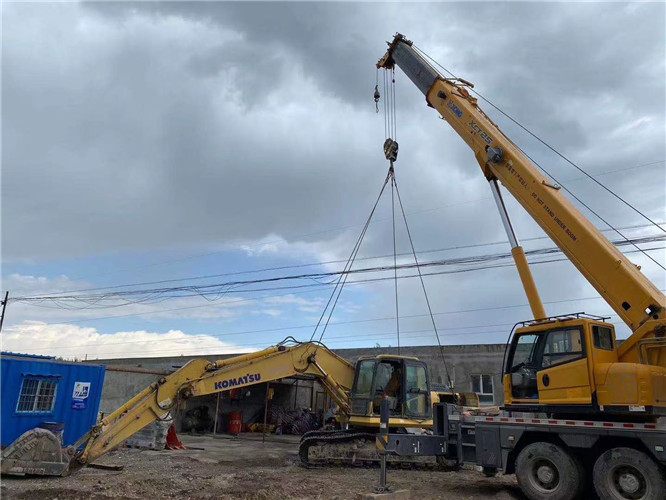 日照市25吨吊车的工作半径是多少？