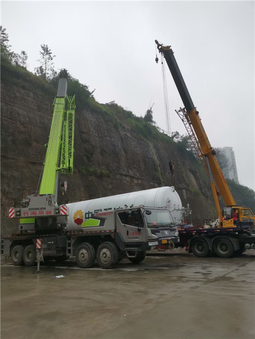 日照市“不怕风雨冻”—— 吊车的 “恶劣环境适应” 技术