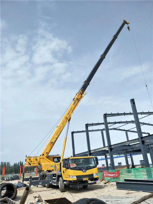 日照市超高层建筑钢结构吊装案例